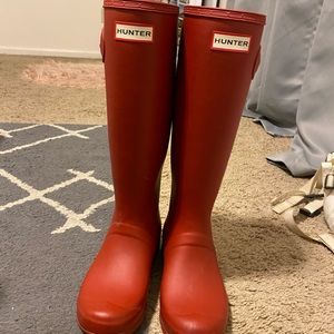 Women’s tall red hunter boots size 7. EUC